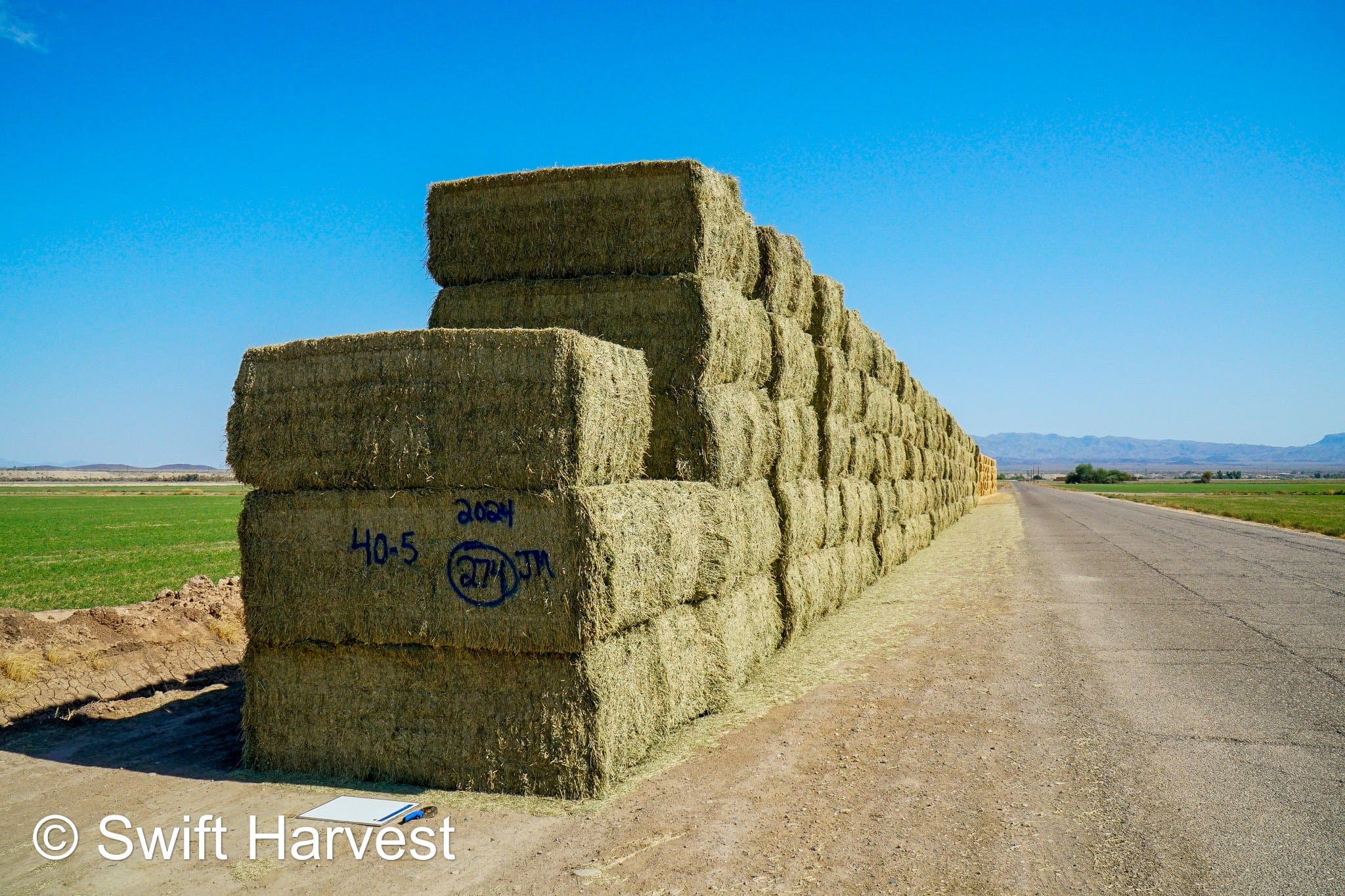 Martinez Farms Big Bale Alfalfa 40-5 Fair/Good AZ Alfalfa High Color Big Bales CP 16 RFV 130 TDN 55 FACS 89/110