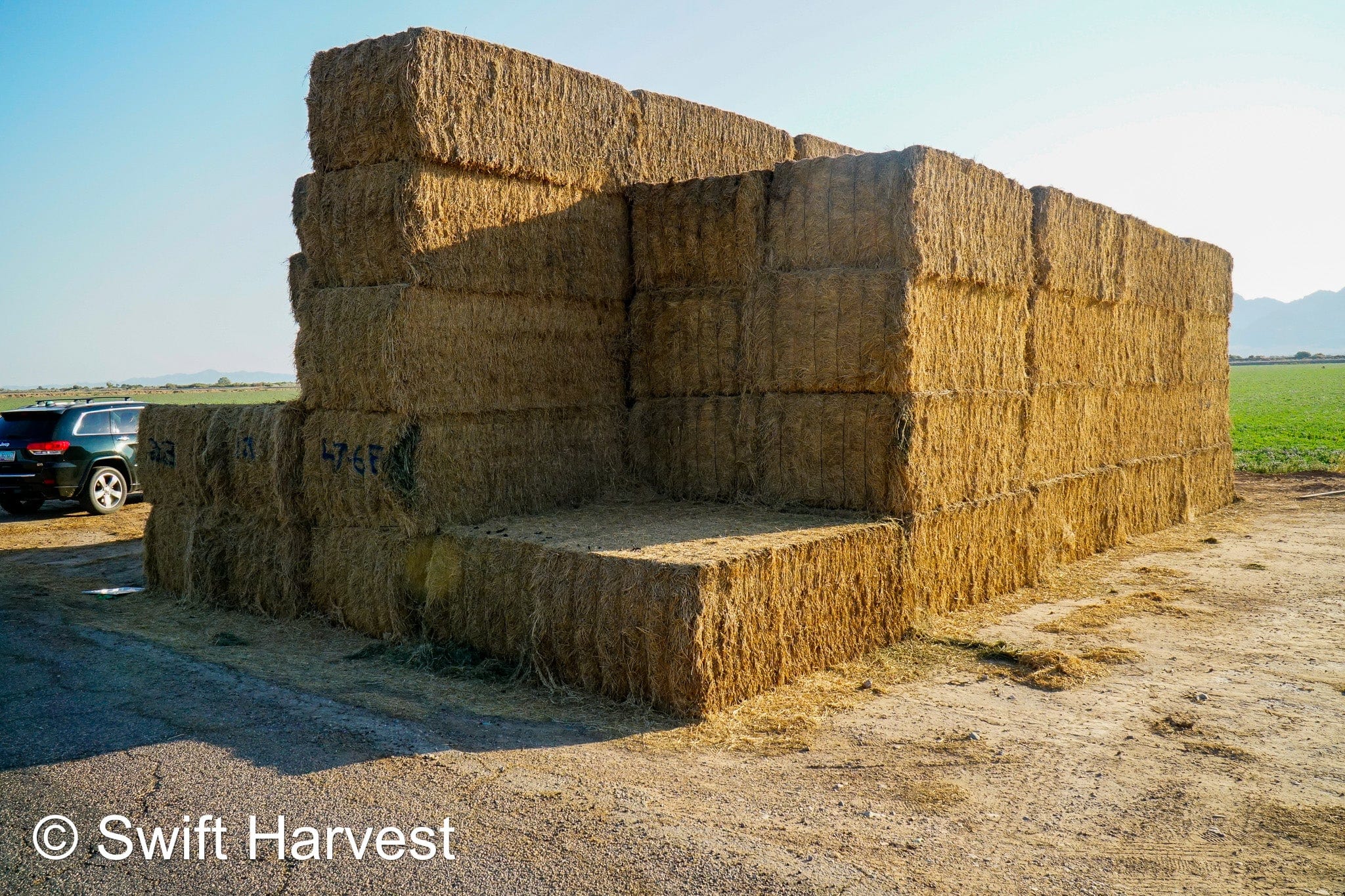 Martinez Farms Big Bale Alfalfa 47-6-B Utility AZ Alfalfa Big Bales per ton CP 15 RFV 101 TDN 53 FACS 73/110