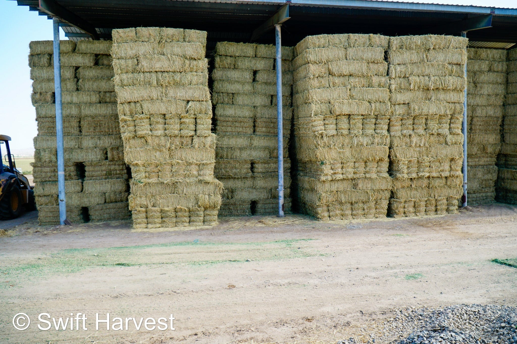 Martinez Farms Big Bale Alfalfa Barn #3  Premium/Supreme AZ Alfalfa Test Hay Small Bales CP 20 RFV 165 TDN 61  FACS 84/110