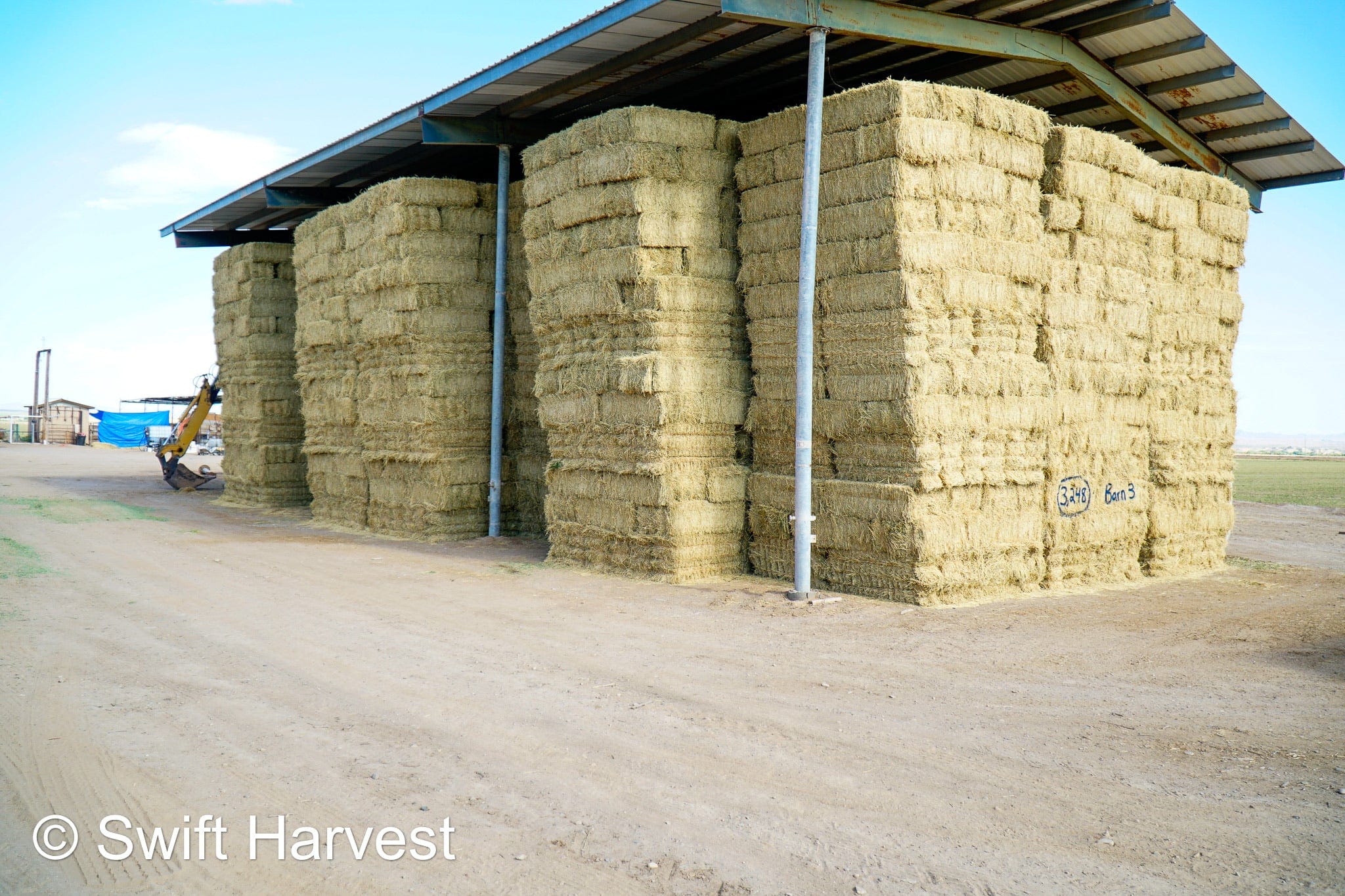 Martinez Farms Big Bale Alfalfa Barn #3  Premium/Supreme AZ Alfalfa Test Hay Small Bales CP 20 RFV 165 TDN 61  FACS 84/110